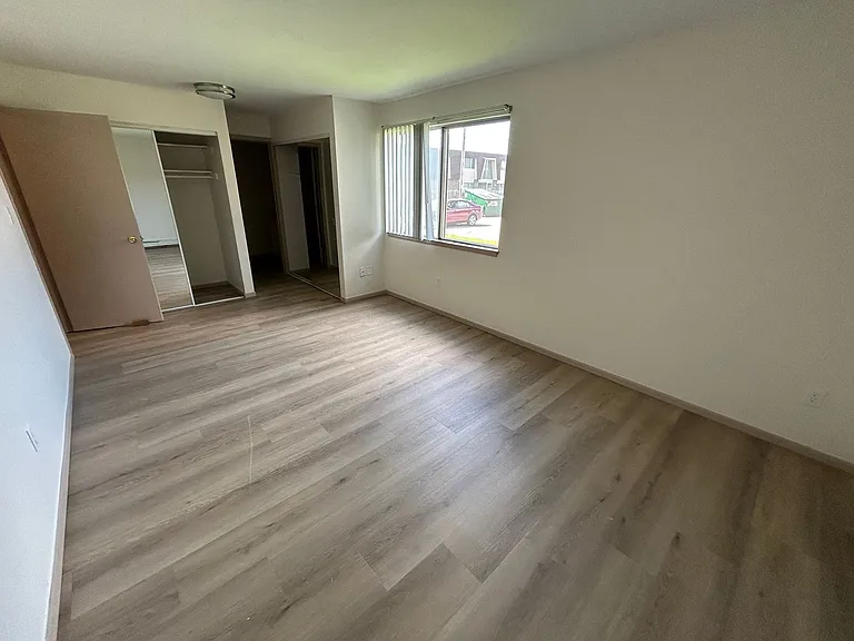 2323 Woodrow Ct — Photo 15