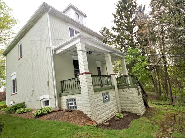 1709 Melrose Ave, Natrona Heights, PA 15065