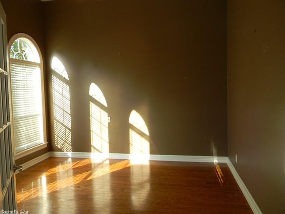 4th image of 4110 Brookhollow Cir