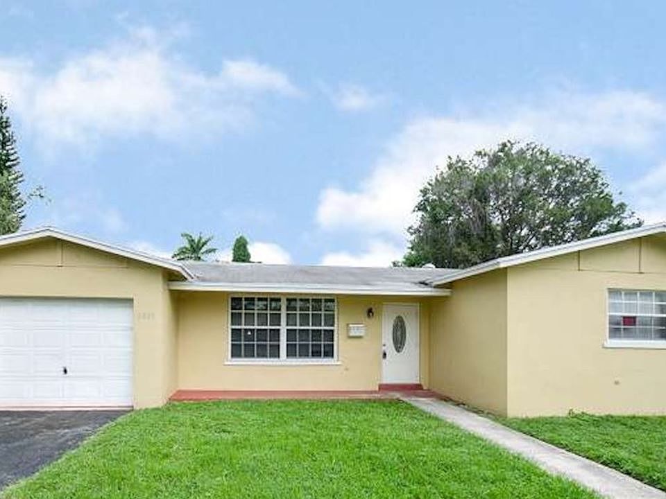 2350 NW 64th Ave-HS
