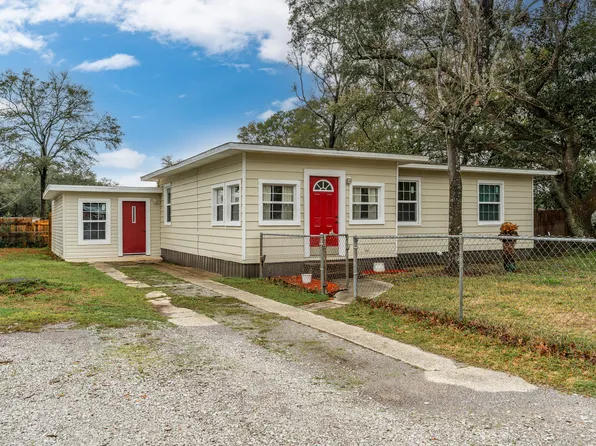 132 3rd St, Niceville, FL 32578