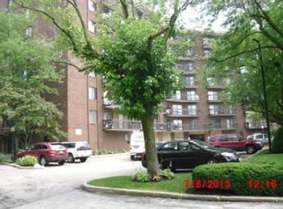 711 S River Rd APT 205, Des Plaines, IL 60016