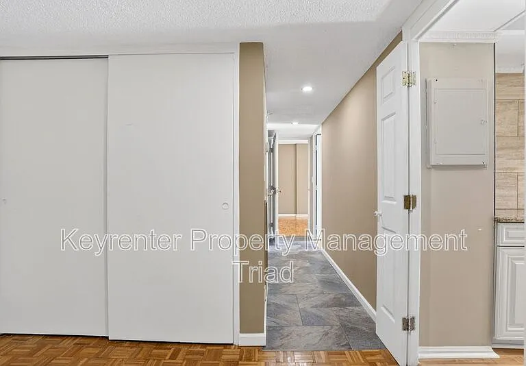 1101 N Elm St #104 — Photo 17
