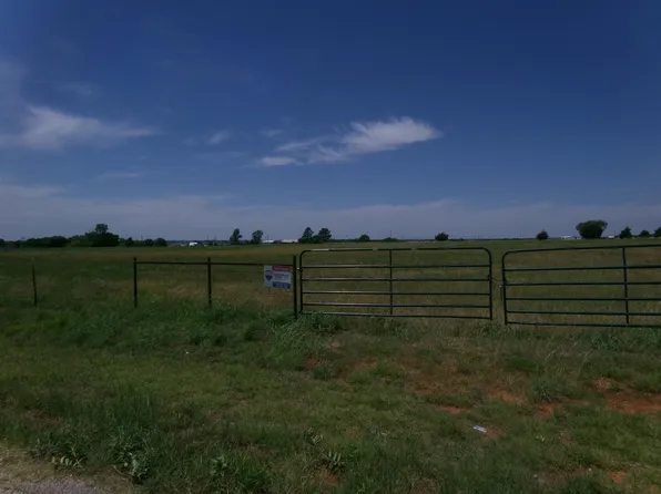 187375 Lakefront Dr, Comanche, OK 73529