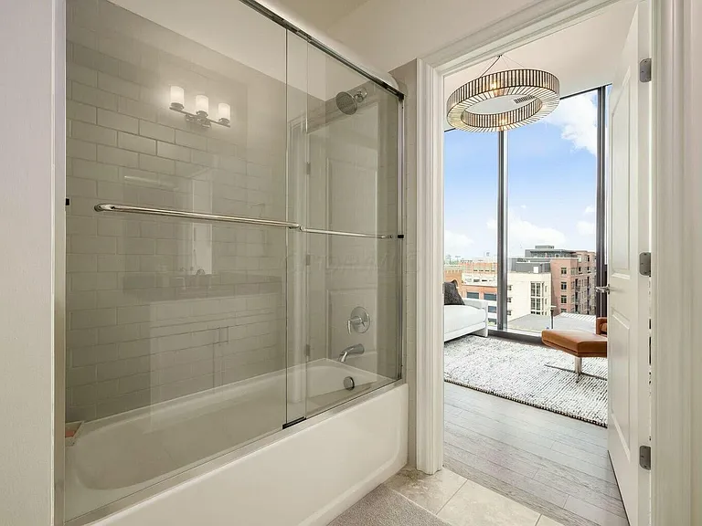 250 Spring St #713 — Photo 18