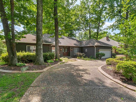 2nd image of 8 Riverwood Pl