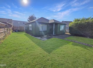 546 NE 3rd St, Newport, OR 97365