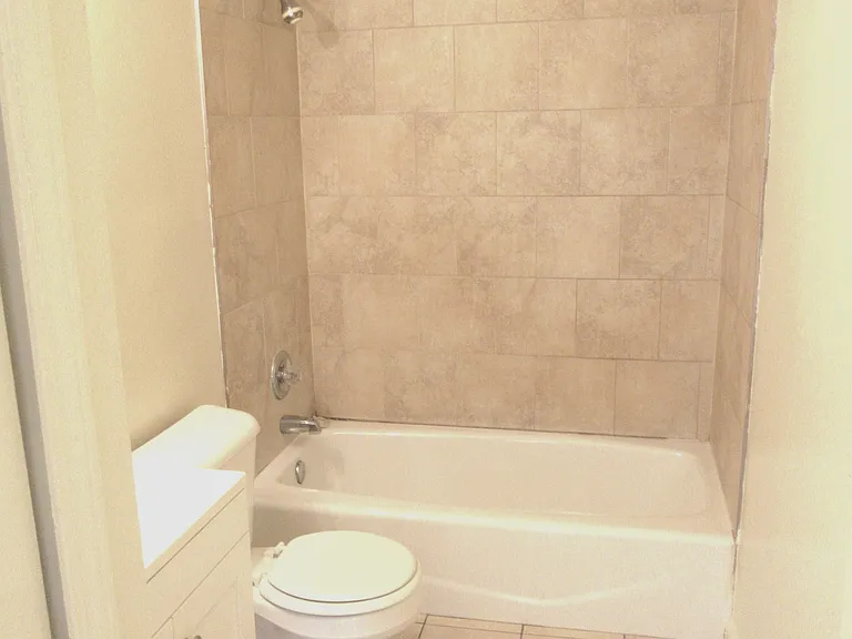 Vermander Ave — Photo 10