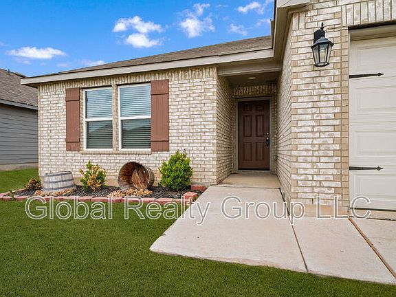 4th image of 3408 Canyon Rdg