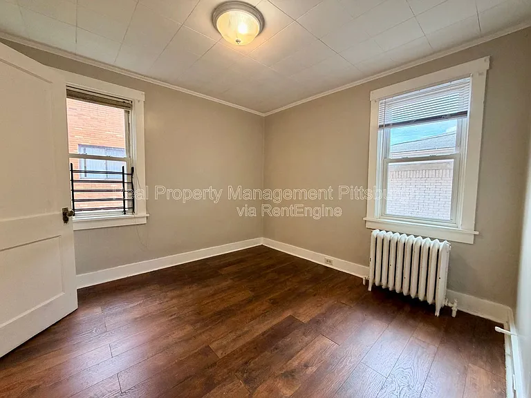 2351 Brownsville Rd — Photo 14