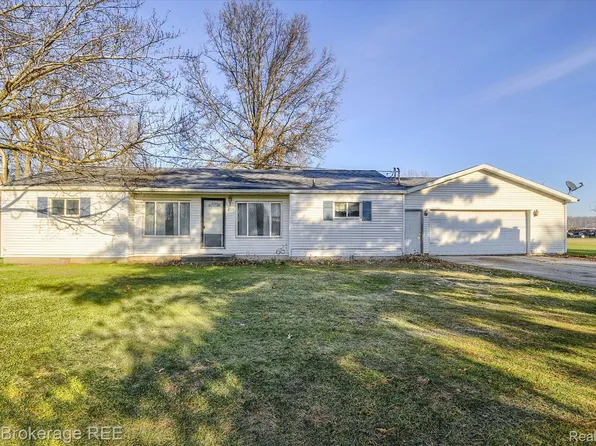4519 Rathbun Rd, Birch Run, MI 48415