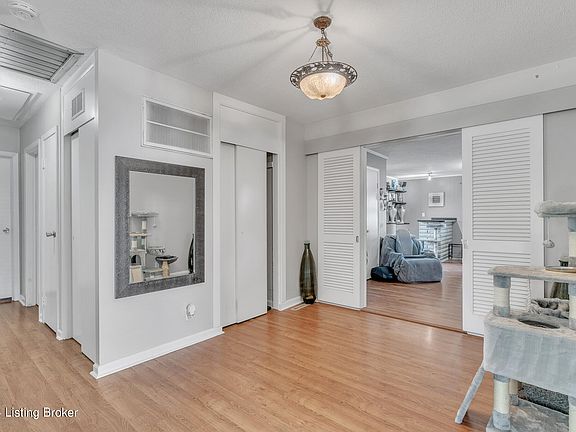 5th image of 2604 Gardiner Ln