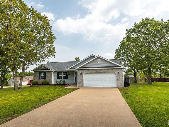 2nd image of 20834 Lacombe Rd