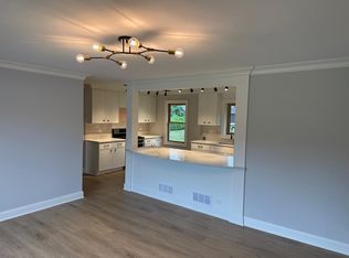 23W566 Bryn Mawr Ave, Roselle, IL 60172