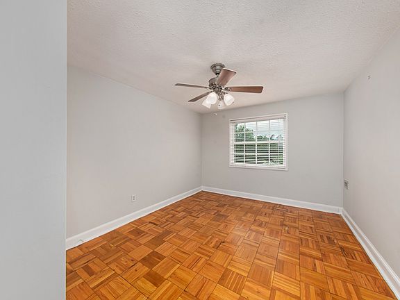 5th image of 1712 W Abingdon Dr APT 302