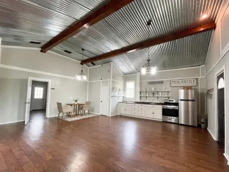 5338 Stewart Dr — Photo 1