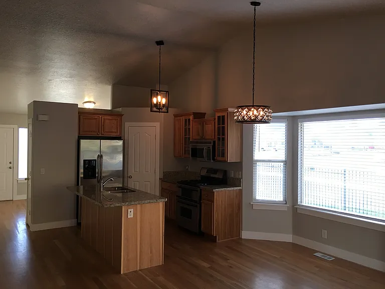 10686 N Hayes Cir — Photo 19