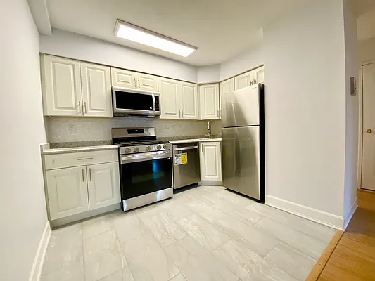 Rented by Dwell Residential Inc | media 3