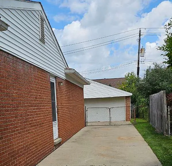 36642 Hiveley St — Photo 4