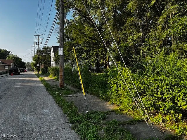 2700 Barber Ave photo 1