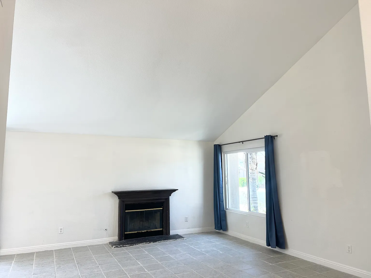 4 bed, 1772 sqft, $2,700 — Photo 3