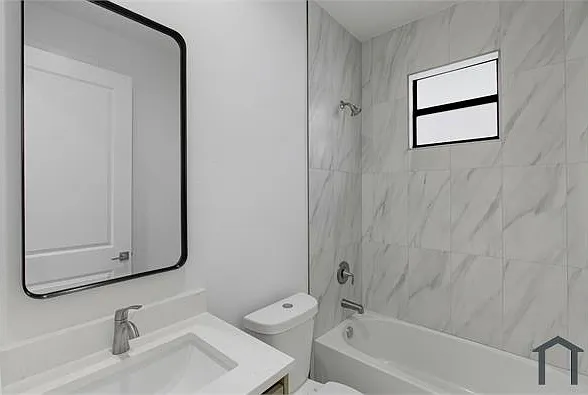 211 NW 25th Ave — Photo 35