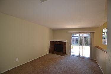 4th image of 1927-1841 Pebblewood Dr #1927