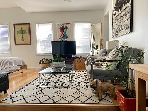 4th image of 2200 W 23rd St