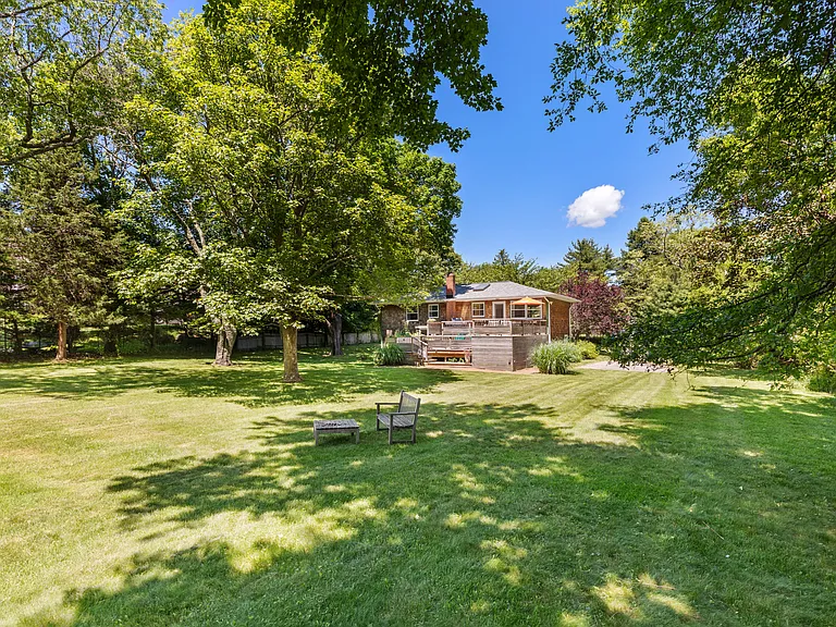 Sunset Rd — Photo 25