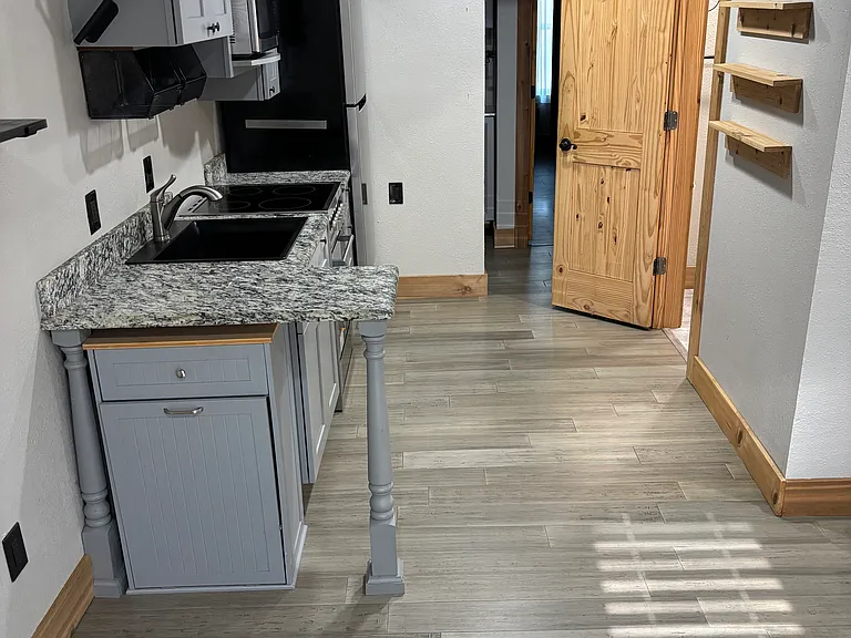 226 N Starnes St — Photo 3