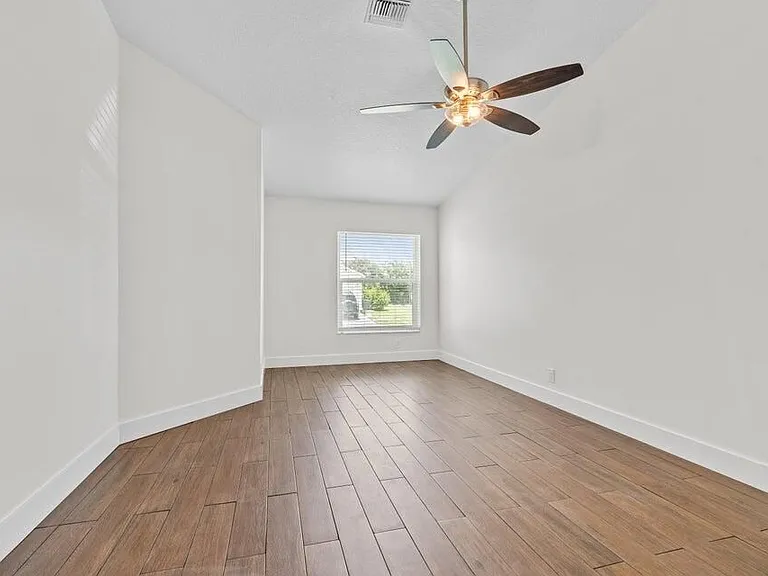 48 Bentwater Cir — Photo 10