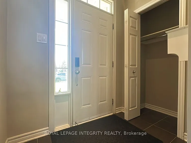 6067 N Bluff Dr — Photo 2