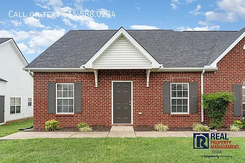1004 Briggs Ln Photo 1