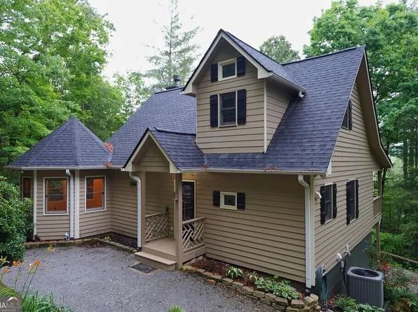 165 Amelia Ln, Blue Ridge, GA 30513