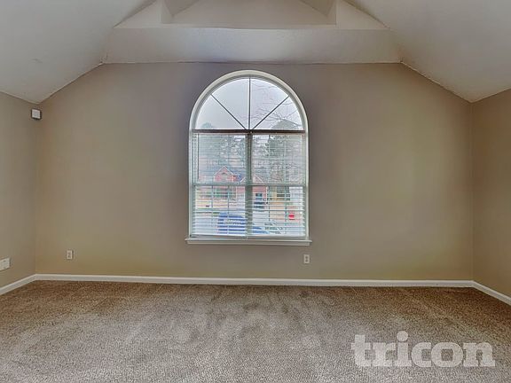 3rd image of 6053 Crooked Creek Dr