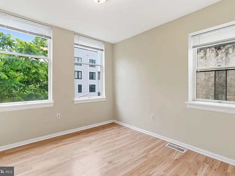 1817 N Gratz St — Photo 24