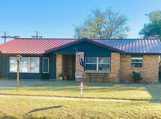 402 Osage Ave, Post, TX 79356