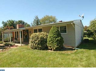 4 Maywood Dr, Newark, DE 19713