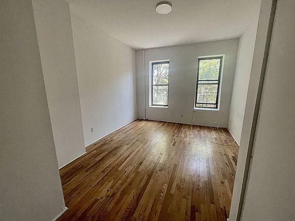 5th image of 188 Avenue Of The Americas APT 4RN
