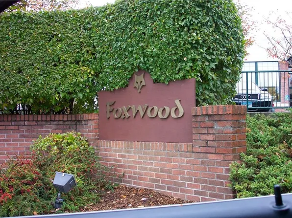 6 Foxwood Circle, Mount Kisco, NY 10549