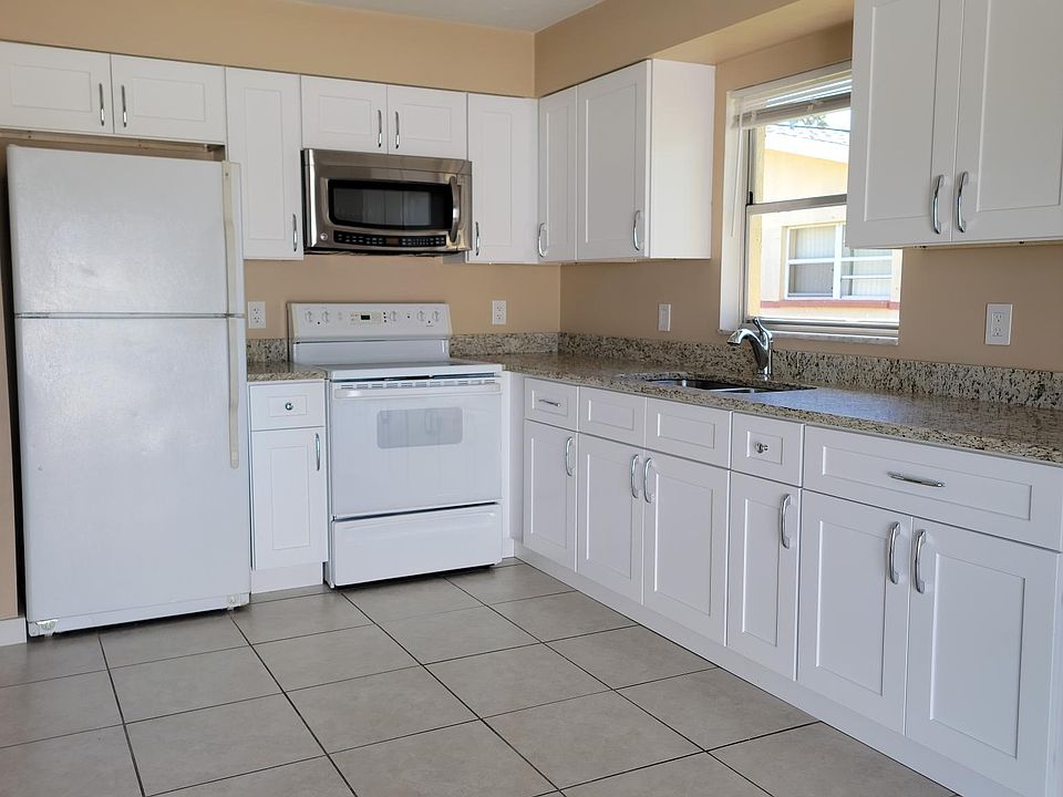 1st image of 161 Cape Coral Pkwy W #A
