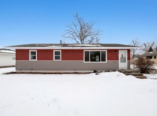 200 Oak Park Dr NE, Blaine, MN 55434