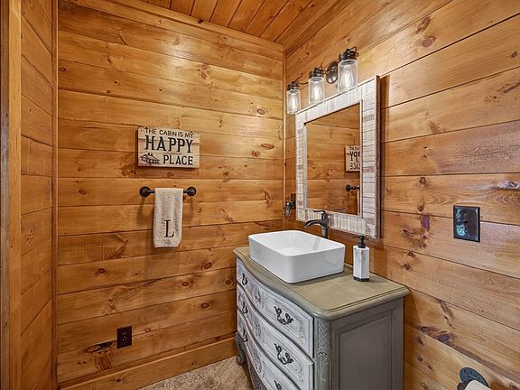 35th image of 751 Bear Knob Ln