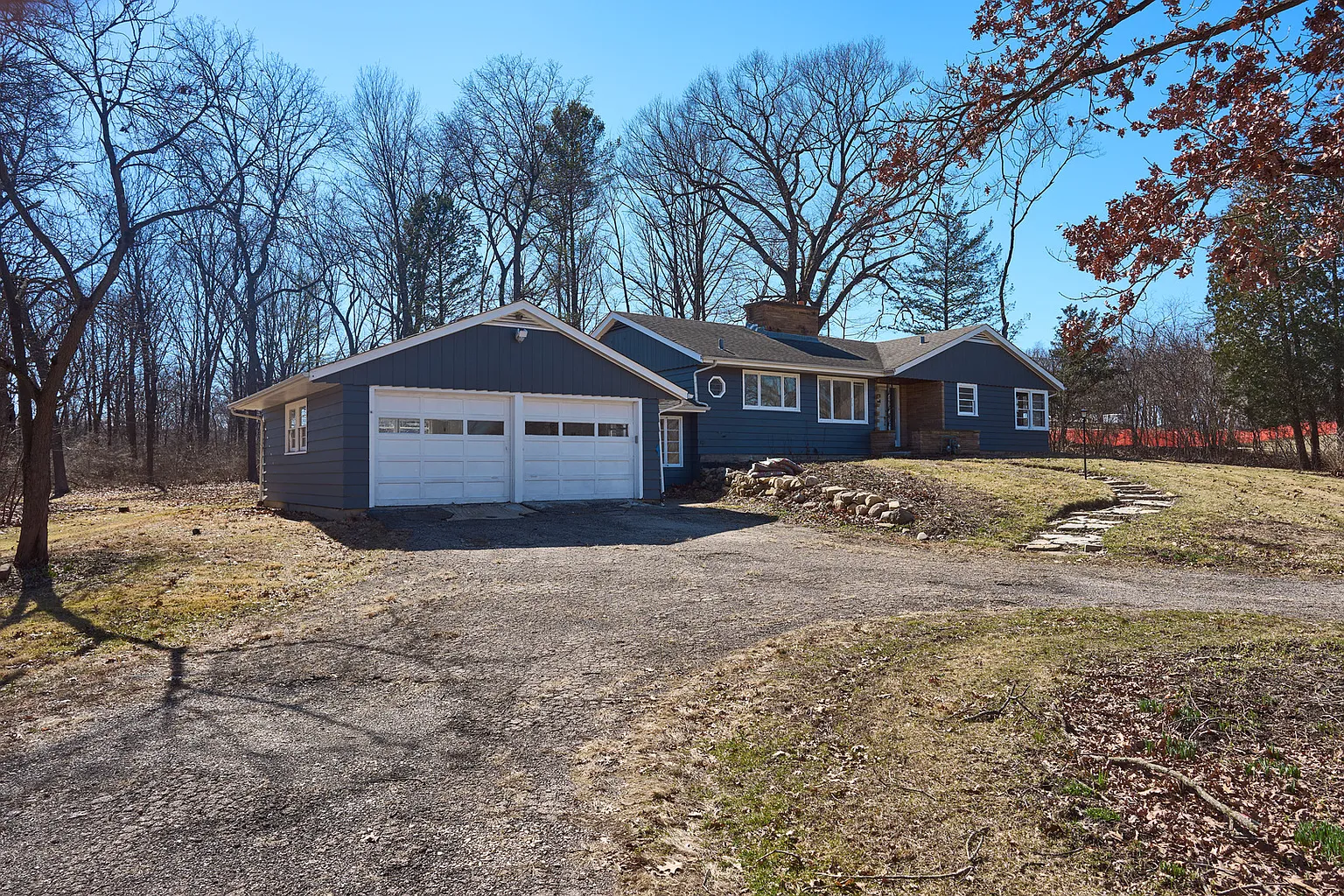 25W621 Indian Hill Rd photo 1