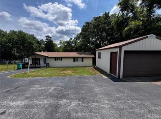 14280 W Sunrise Lake Dr, De Soto, MO 63020