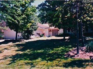 5325 Park Side Trl, Solon, OH 44139
