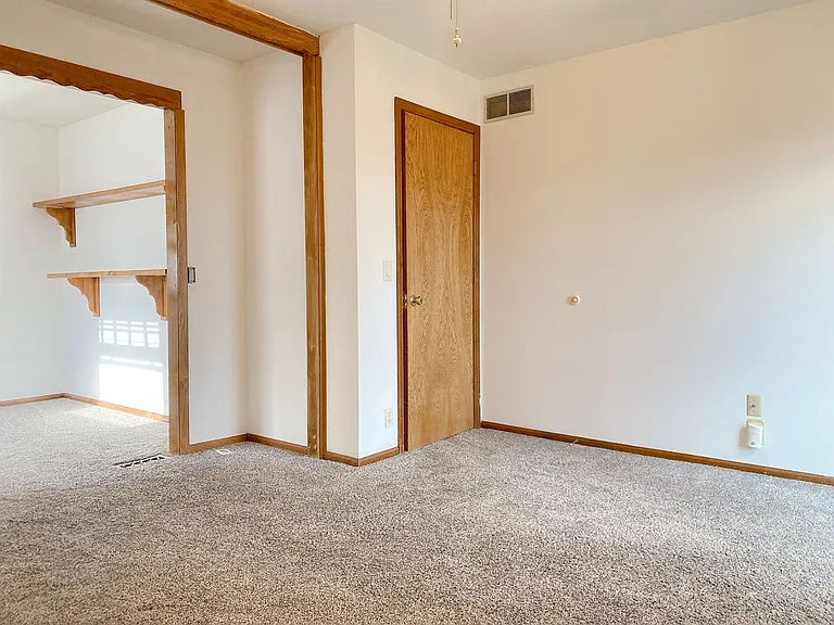 2103 Morrie Dr — Photo 29