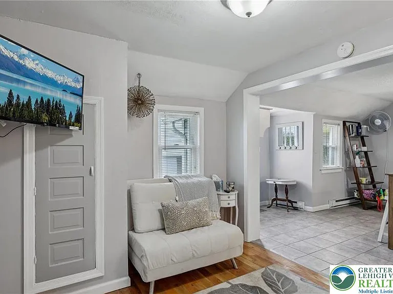 3203 Washington St — Photo 8