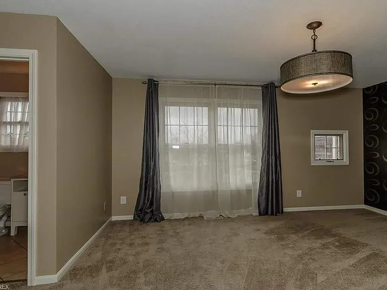 8317 Beacon Pl — Photo 25
