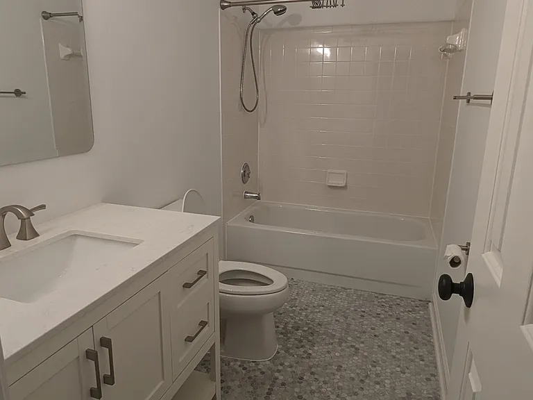 6703 Royal Thomas Way — Photo 10
